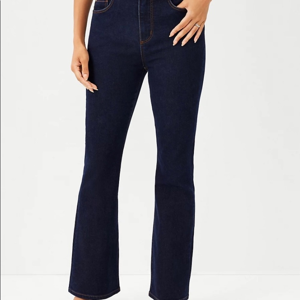 ANN TAYLOR -LOFT- ORIGINAL BOOTCUT JEANS